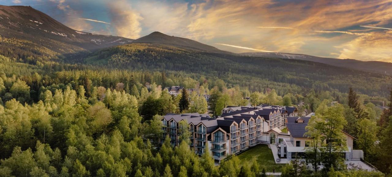 Green Mountain 5* Hotel Karpacz Exterior foto The Village at Sun Peaks