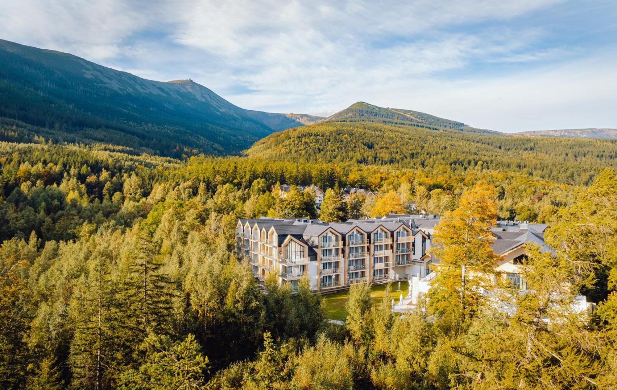 Green Mountain 5* Hotel Karpacz Exterior foto Aerial view of the hotel