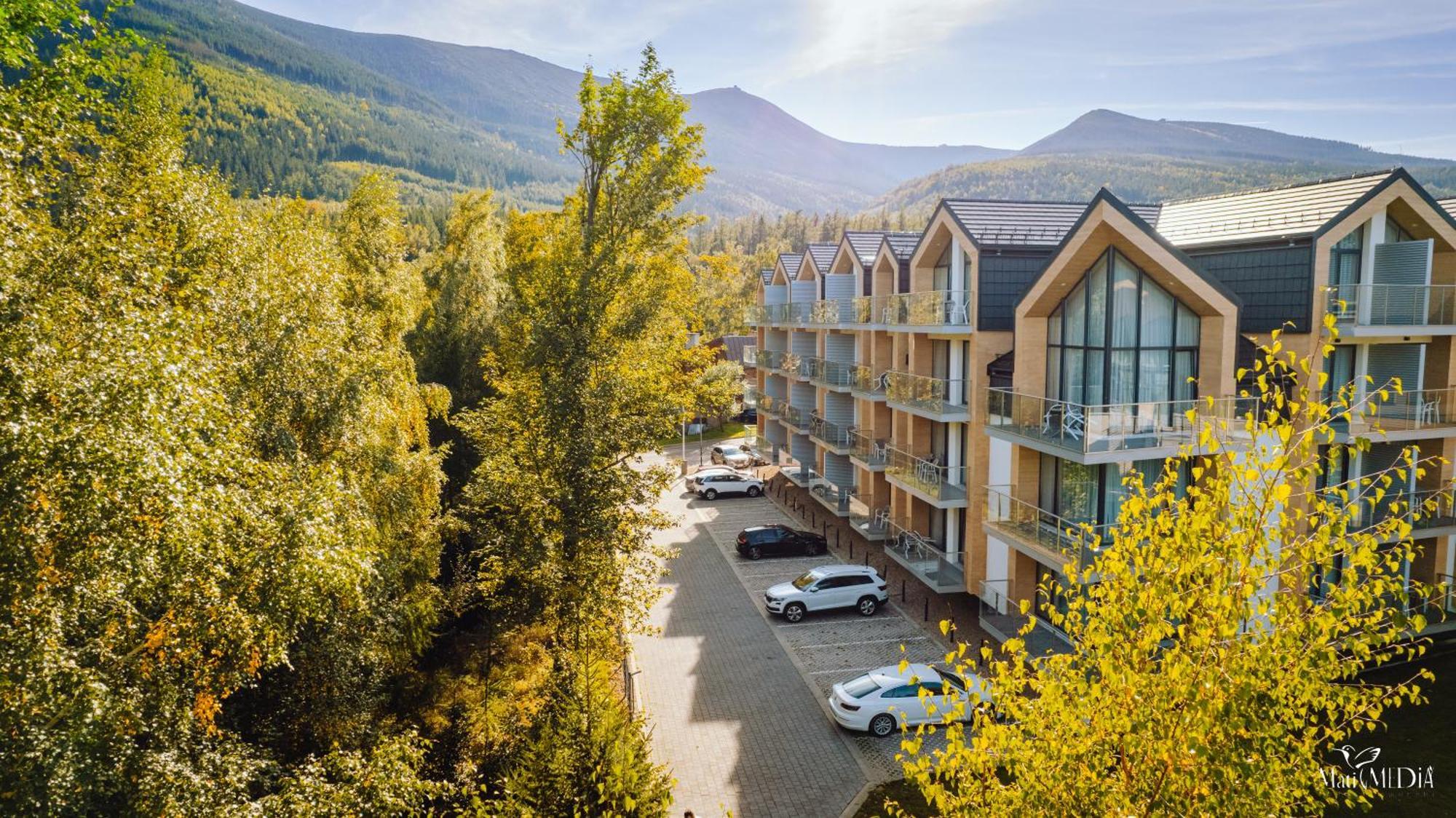 Green Mountain 5* Hotel Karpacz Exterior foto Residential complex in the village